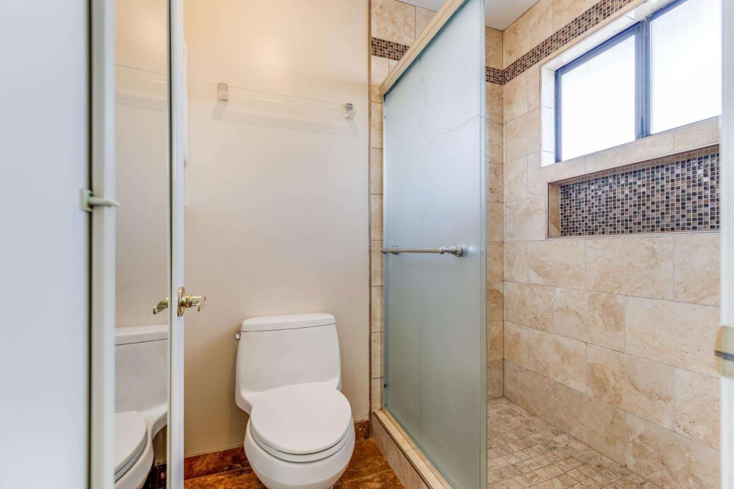 Detail Gallery Image 16 of 31 For 12091 Atrium Dr, Saratoga,  CA 95070 - 3 Beds | 2/1 Baths