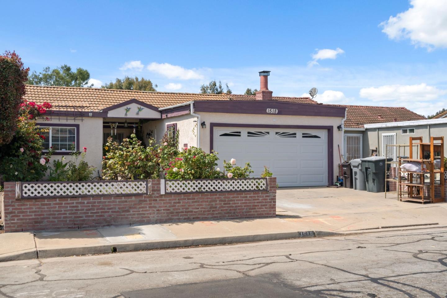 Detail Gallery Image 3 of 27 For 1518 Duran Cir, Salinas,  CA 93906 - 2 Beds | 1 Baths