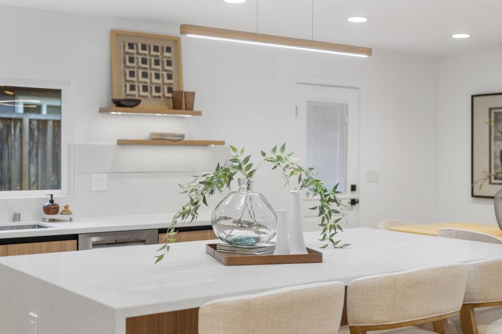 Detail Gallery Image 27 of 50 For 331 Trenton Way, Menlo Park,  CA 94025 - 4 Beds | 3 Baths