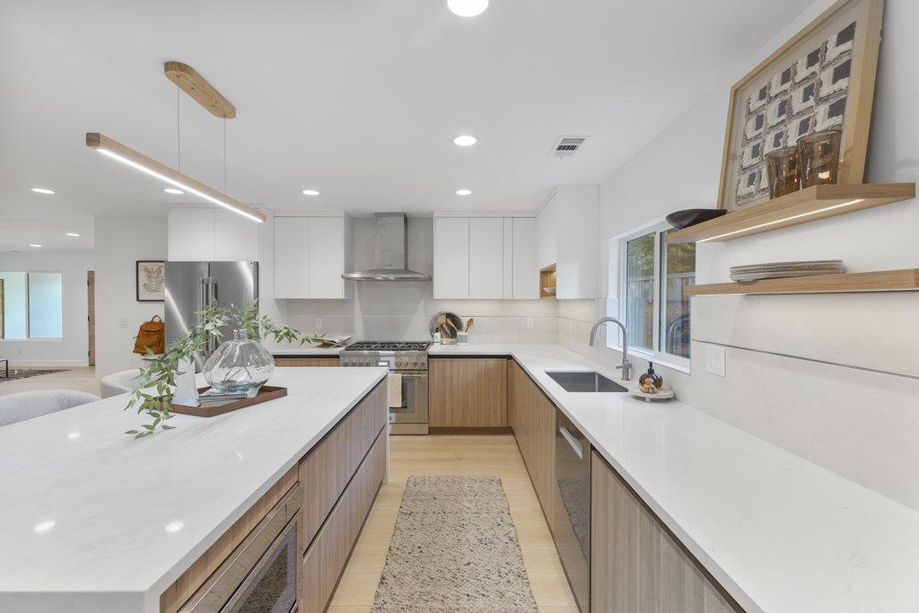 Detail Gallery Image 28 of 50 For 331 Trenton Way, Menlo Park,  CA 94025 - 4 Beds | 3 Baths