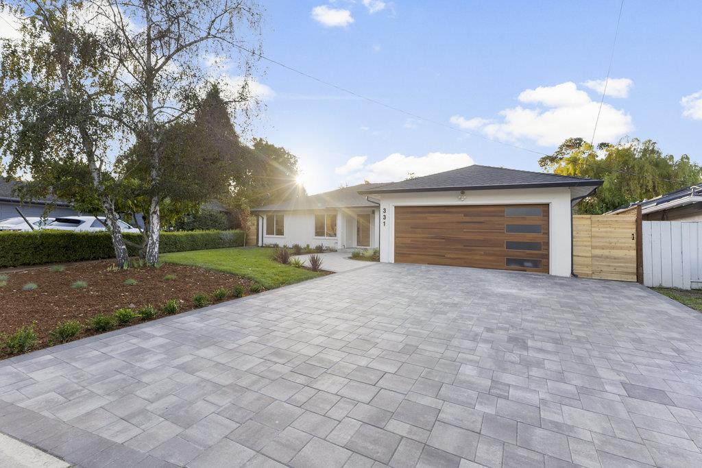 Detail Gallery Image 3 of 50 For 331 Trenton Way, Menlo Park,  CA 94025 - 4 Beds | 3 Baths