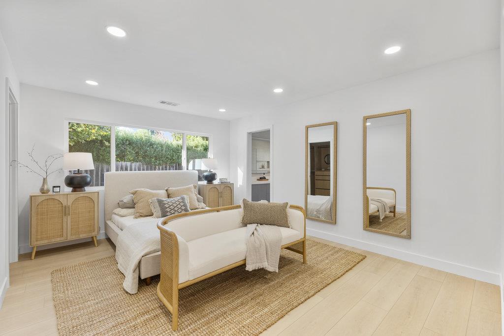 Detail Gallery Image 30 of 50 For 331 Trenton Way, Menlo Park,  CA 94025 - 4 Beds | 3 Baths