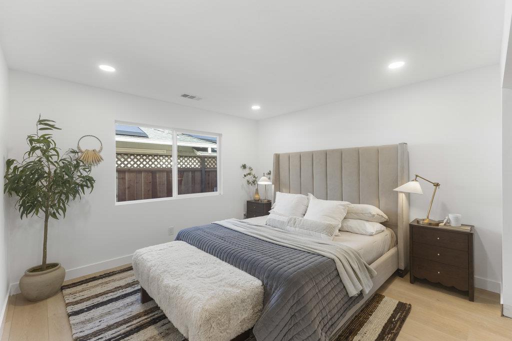 Detail Gallery Image 40 of 50 For 331 Trenton Way, Menlo Park,  CA 94025 - 4 Beds | 3 Baths