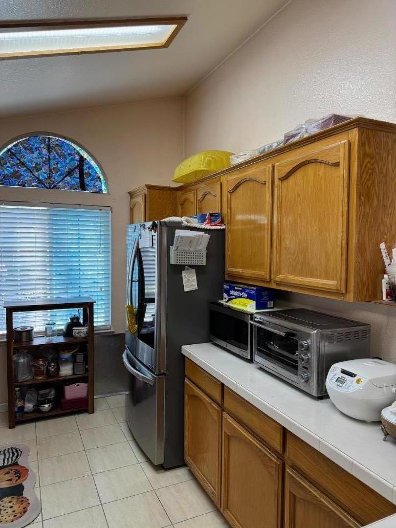 Detail Gallery Image 10 of 20 For 28845 La Corona St #28845,  Hayward,  CA 94544 - 3 Beds | 2 Baths