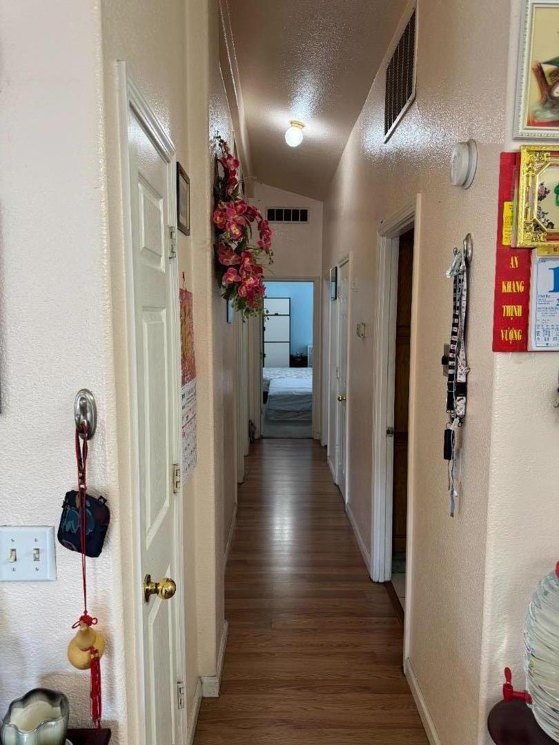 Detail Gallery Image 8 of 20 For 28845 La Corona St #28845,  Hayward,  CA 94544 - 3 Beds | 2 Baths