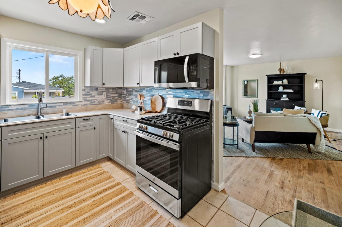 Detail Gallery Image 21 of 28 For 1524 Luxton St, Seaside,  CA 93955 - 2 Beds | 1 Baths