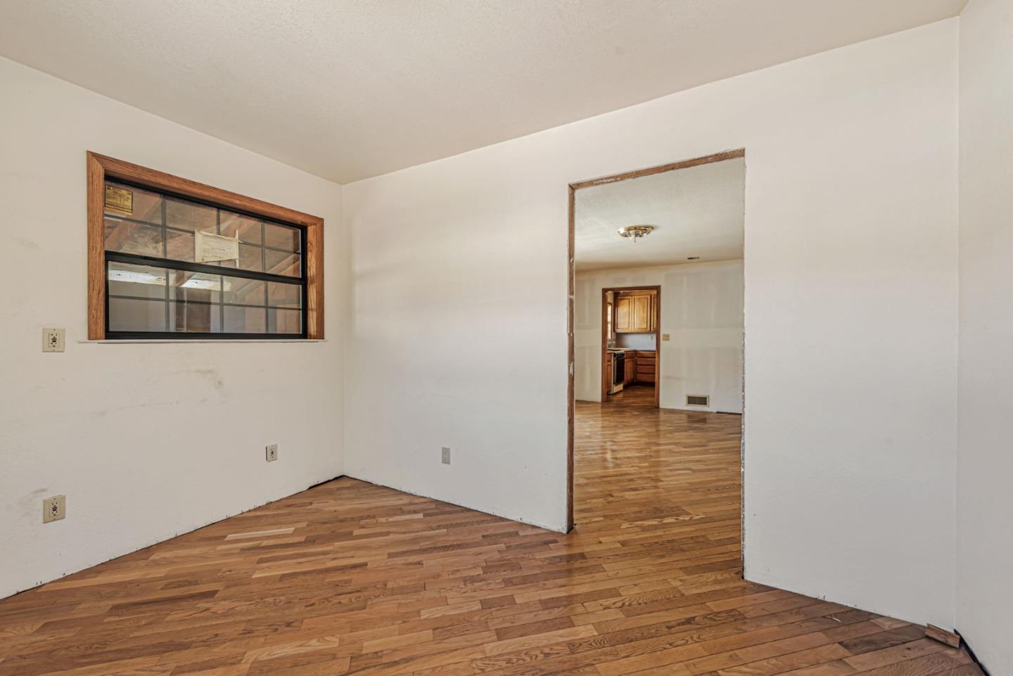Detail Gallery Image 19 of 28 For 1545 Pomeroy Ave, Santa Clara,  CA 95051 - 3 Beds | 1/1 Baths