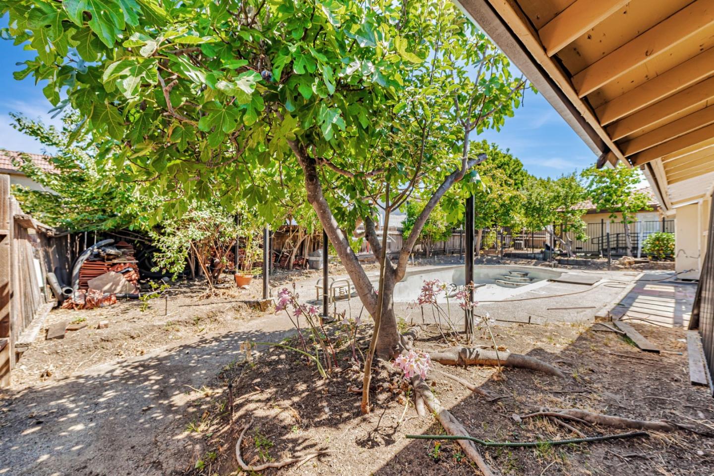 Detail Gallery Image 26 of 28 For 1545 Pomeroy Ave, Santa Clara,  CA 95051 - 3 Beds | 1/1 Baths