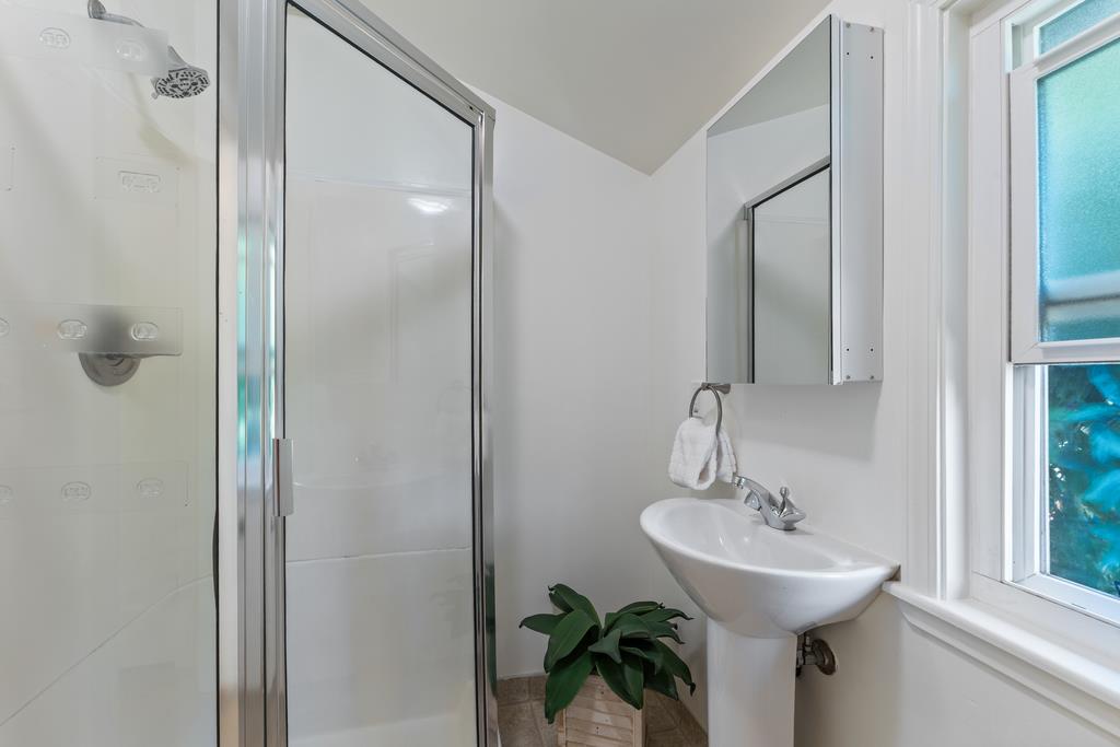 Detail Gallery Image 21 of 26 For 2590 Webster St, Palo Alto,  CA 94301 - 4 Beds | 2 Baths