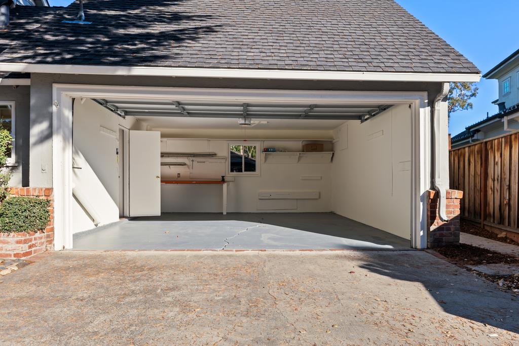 Detail Gallery Image 23 of 26 For 2590 Webster St, Palo Alto,  CA 94301 - 4 Beds | 2 Baths