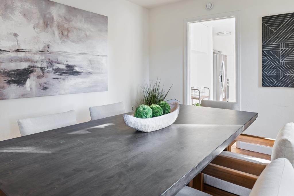 Detail Gallery Image 9 of 26 For 2590 Webster St, Palo Alto,  CA 94301 - 4 Beds | 2 Baths