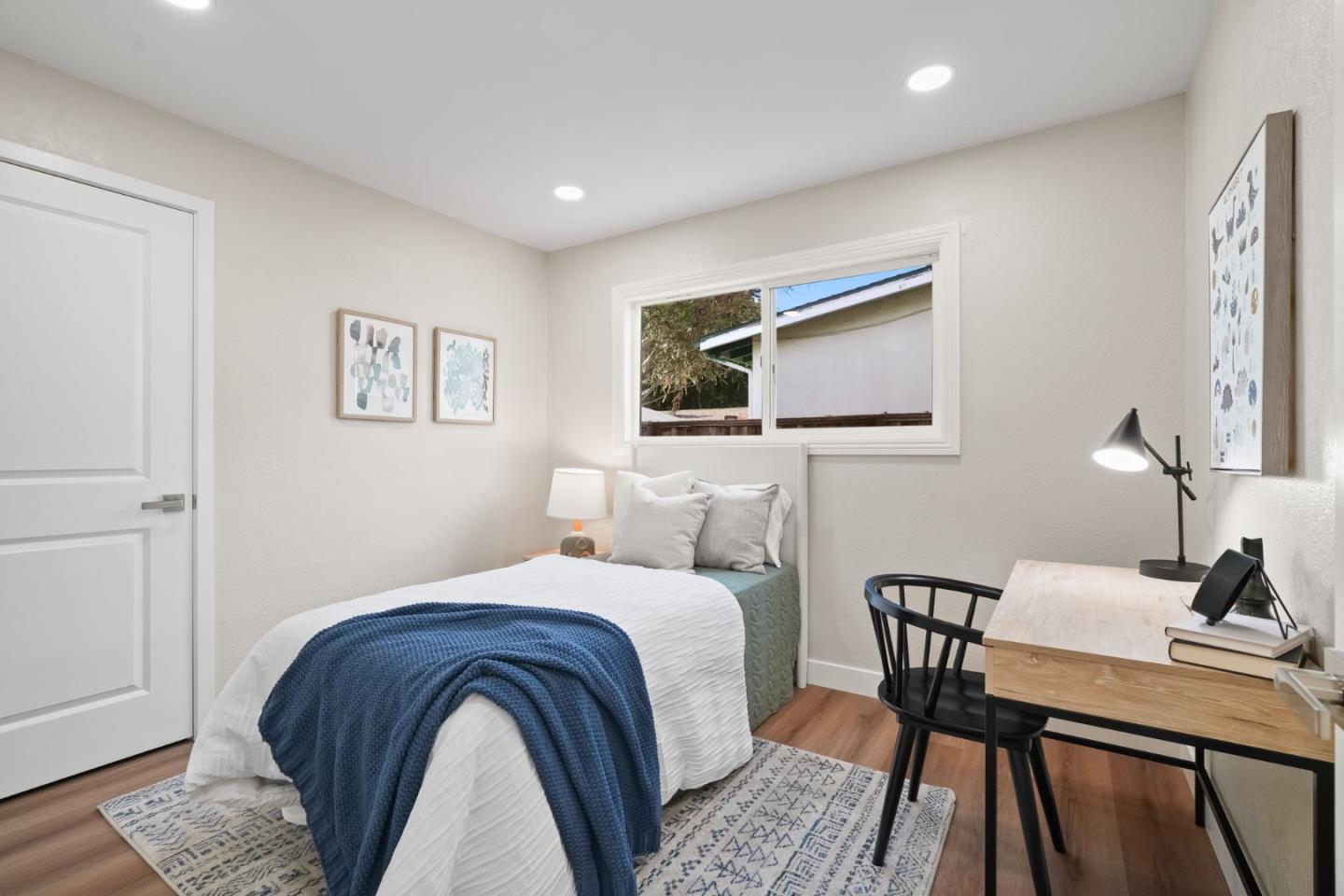Detail Gallery Image 13 of 30 For 159 Jasmine Way, East Palo Alto,  CA 94303 - 3 Beds | 2 Baths