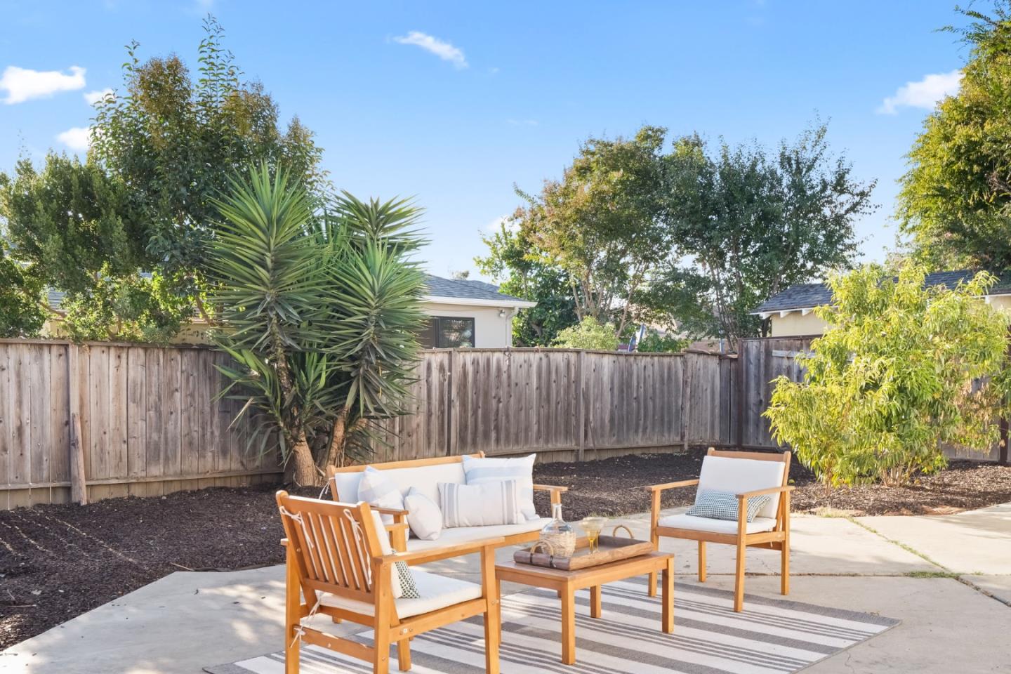 Detail Gallery Image 24 of 30 For 159 Jasmine Way, East Palo Alto,  CA 94303 - 3 Beds | 2 Baths