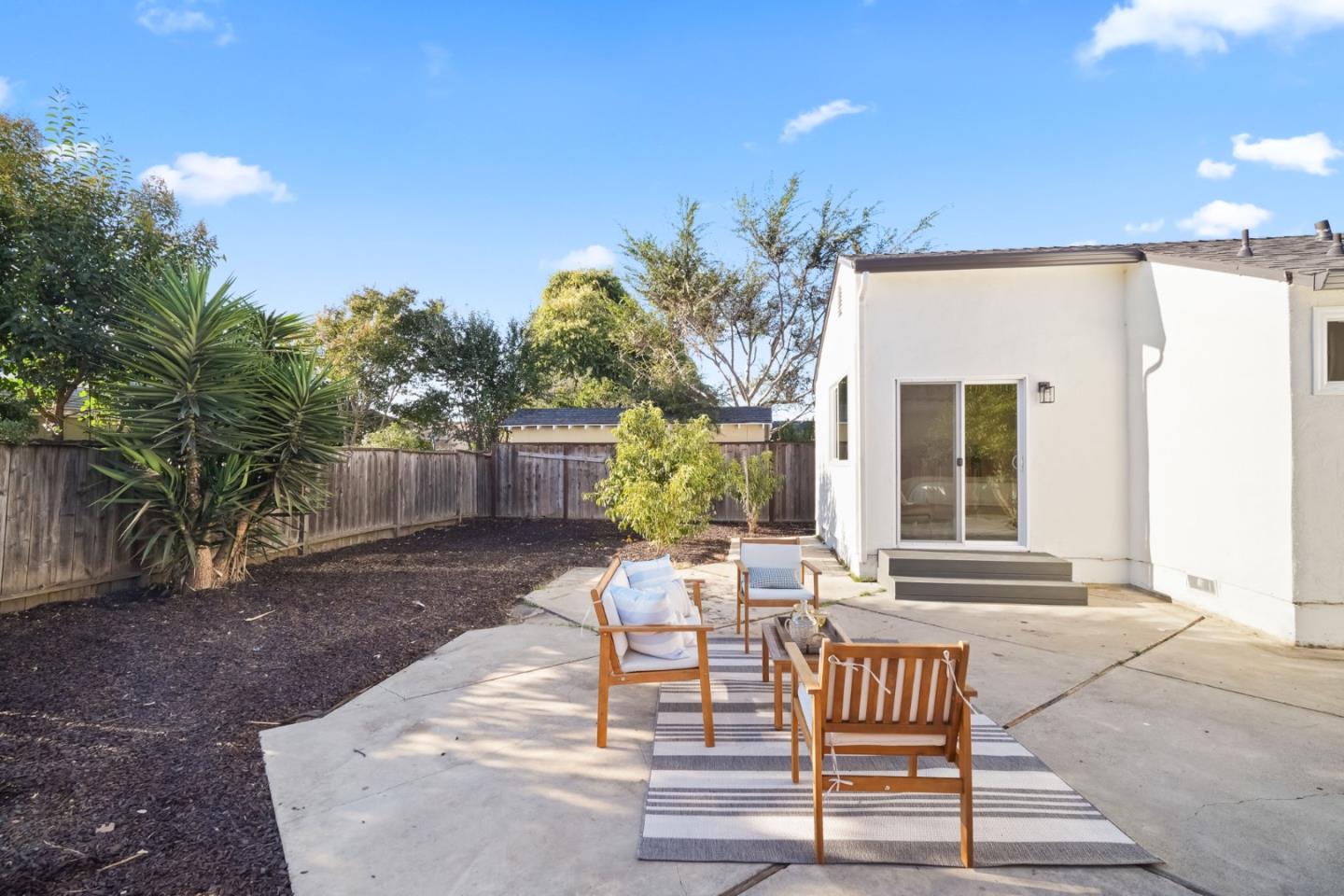 Detail Gallery Image 26 of 30 For 159 Jasmine Way, East Palo Alto,  CA 94303 - 3 Beds | 2 Baths