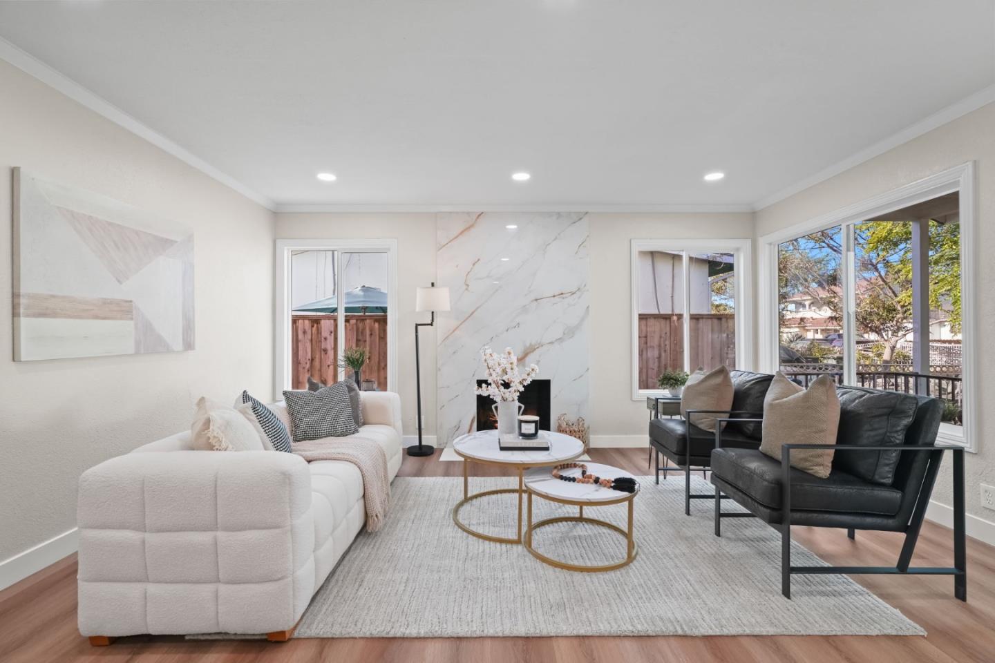 Detail Gallery Image 4 of 30 For 159 Jasmine Way, East Palo Alto,  CA 94303 - 3 Beds | 2 Baths