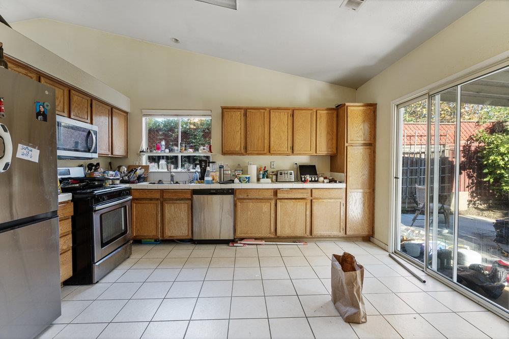 Detail Gallery Image 15 of 29 For 1931 Evelyns, Hollister,  CA 95023 - 4 Beds | 2 Baths