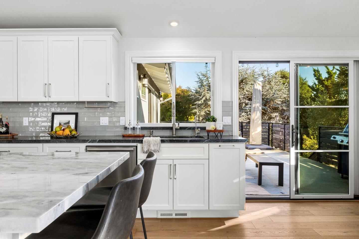 Detail Gallery Image 11 of 97 For 124 Lagunitas Ct, Aptos,  CA 95003 - 5 Beds | 4/1 Baths