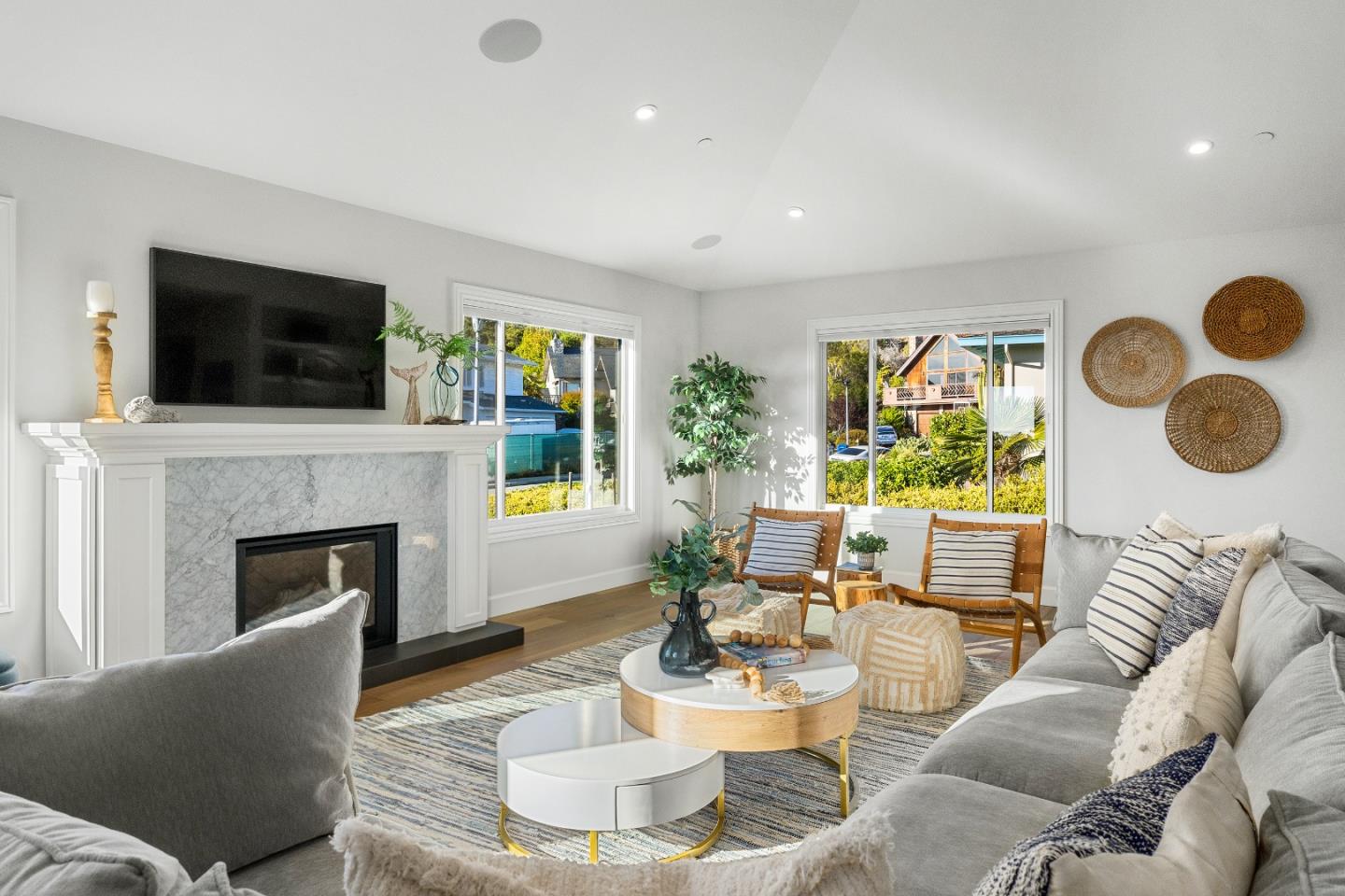 Detail Gallery Image 16 of 97 For 124 Lagunitas Ct, Aptos,  CA 95003 - 5 Beds | 4/1 Baths