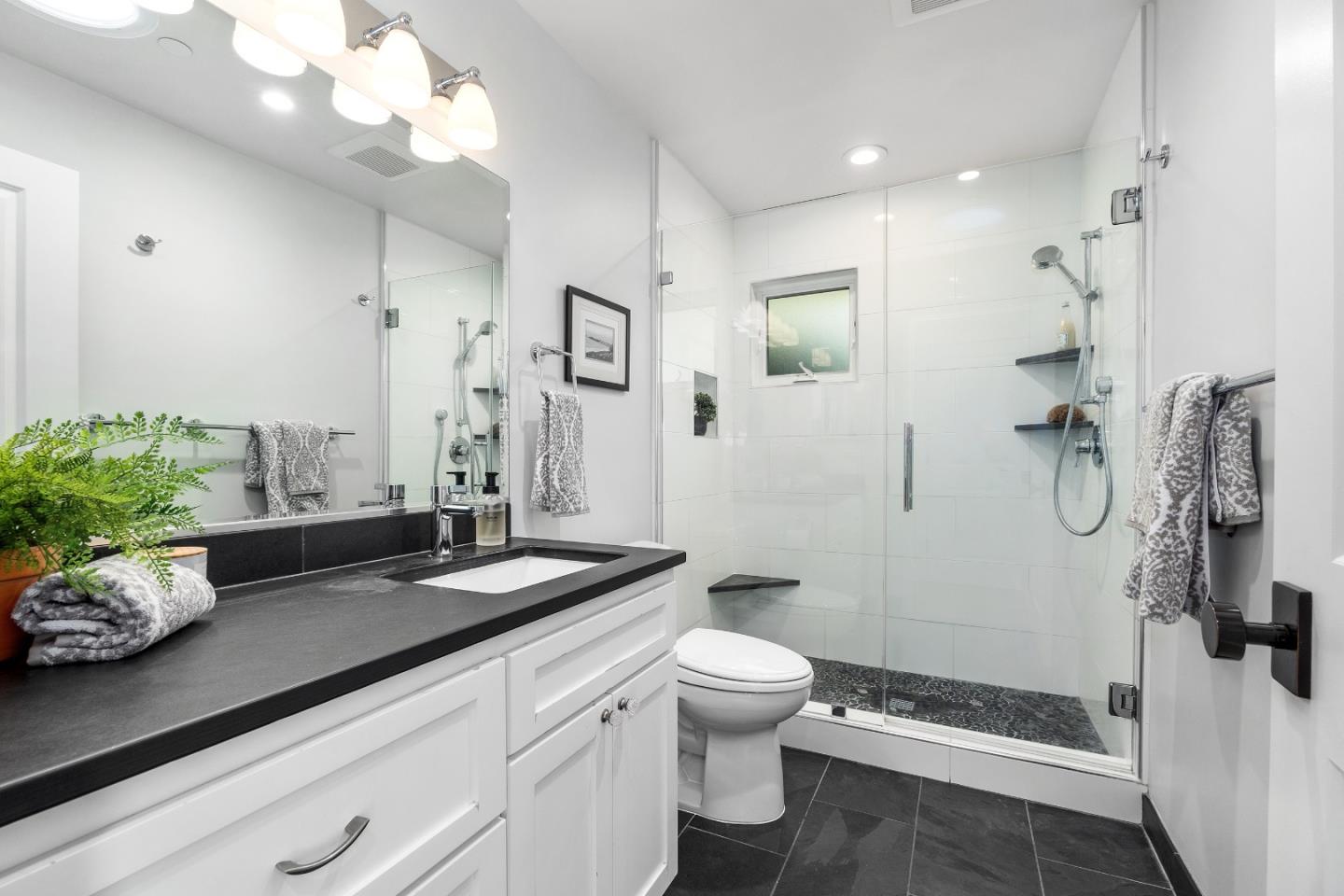 Detail Gallery Image 27 of 97 For 124 Lagunitas Ct, Aptos,  CA 95003 - 5 Beds | 4/1 Baths