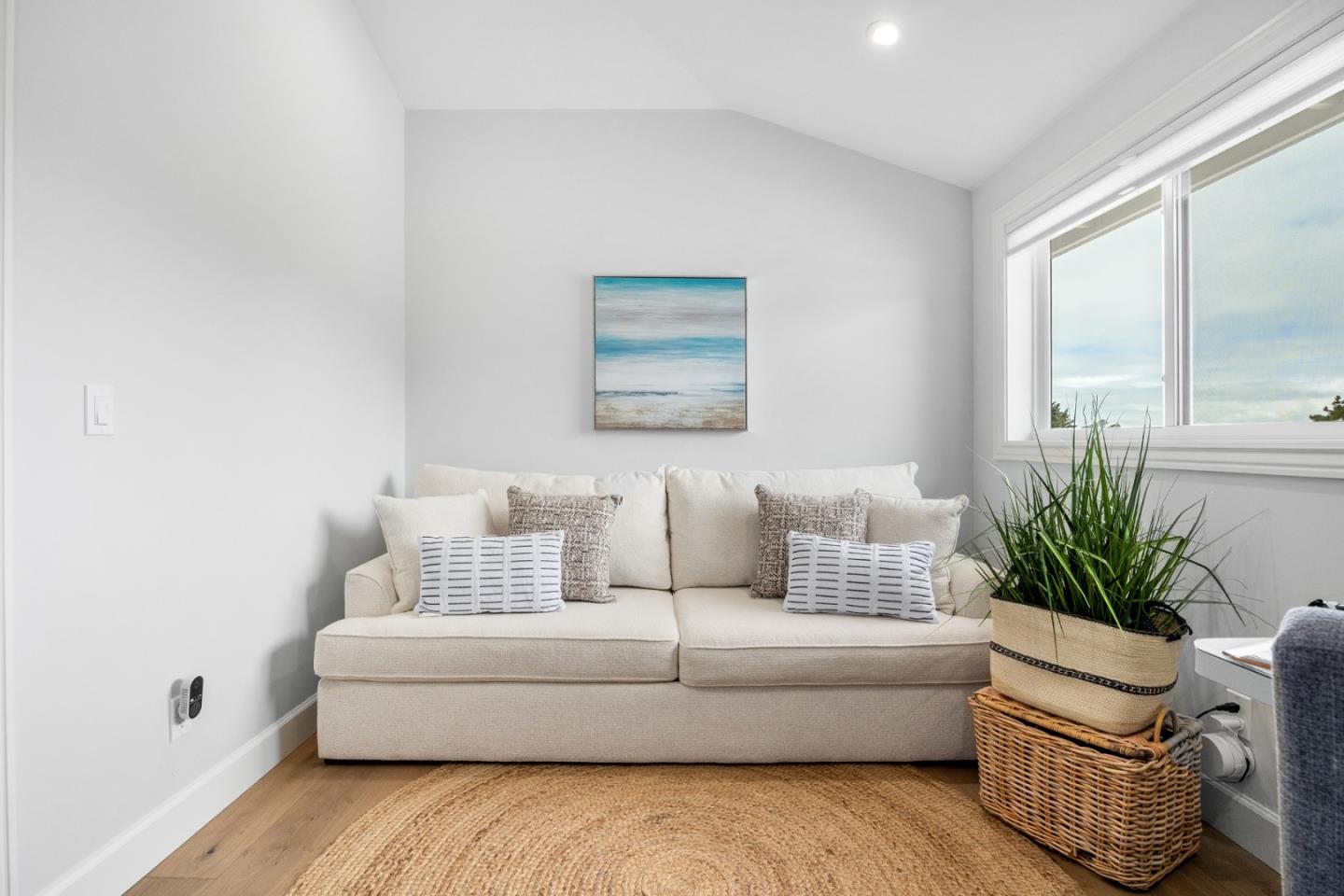 Detail Gallery Image 35 of 97 For 124 Lagunitas Ct, Aptos,  CA 95003 - 5 Beds | 4/1 Baths