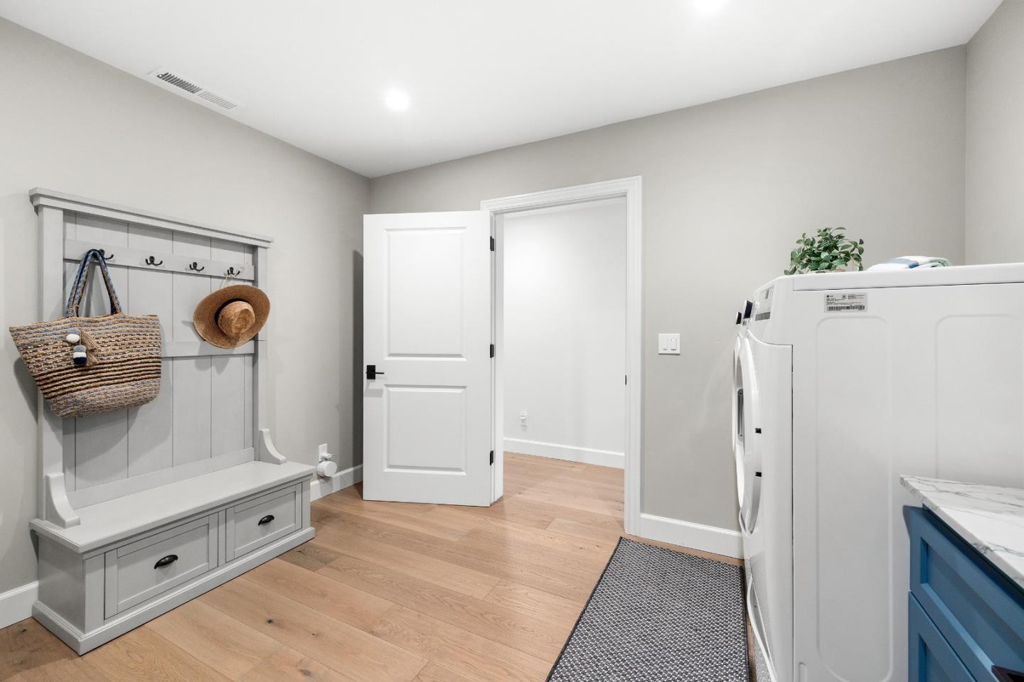 Detail Gallery Image 47 of 97 For 124 Lagunitas Ct, Aptos,  CA 95003 - 5 Beds | 4/1 Baths