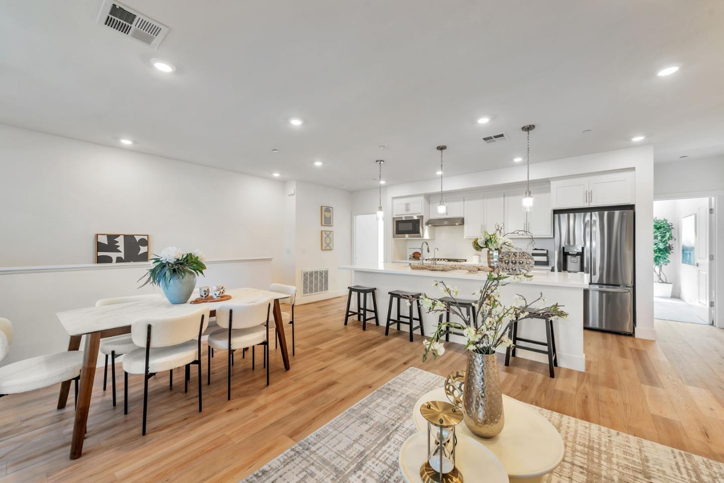 Detail Gallery Image 10 of 38 For 3071 Boyter Pl, Santa Clara,  CA 95051 - 2 Beds | 2/1 Baths