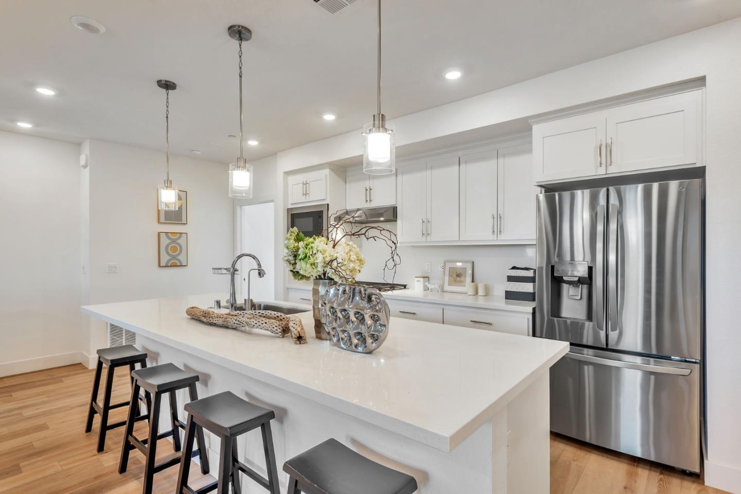 Detail Gallery Image 13 of 38 For 3071 Boyter Pl, Santa Clara,  CA 95051 - 2 Beds | 2/1 Baths