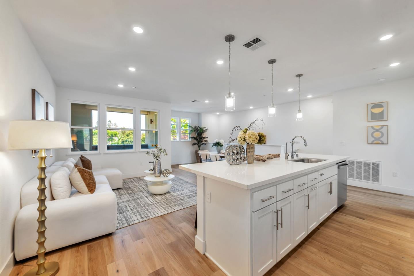Detail Gallery Image 8 of 38 For 3071 Boyter Pl, Santa Clara,  CA 95051 - 2 Beds | 2/1 Baths