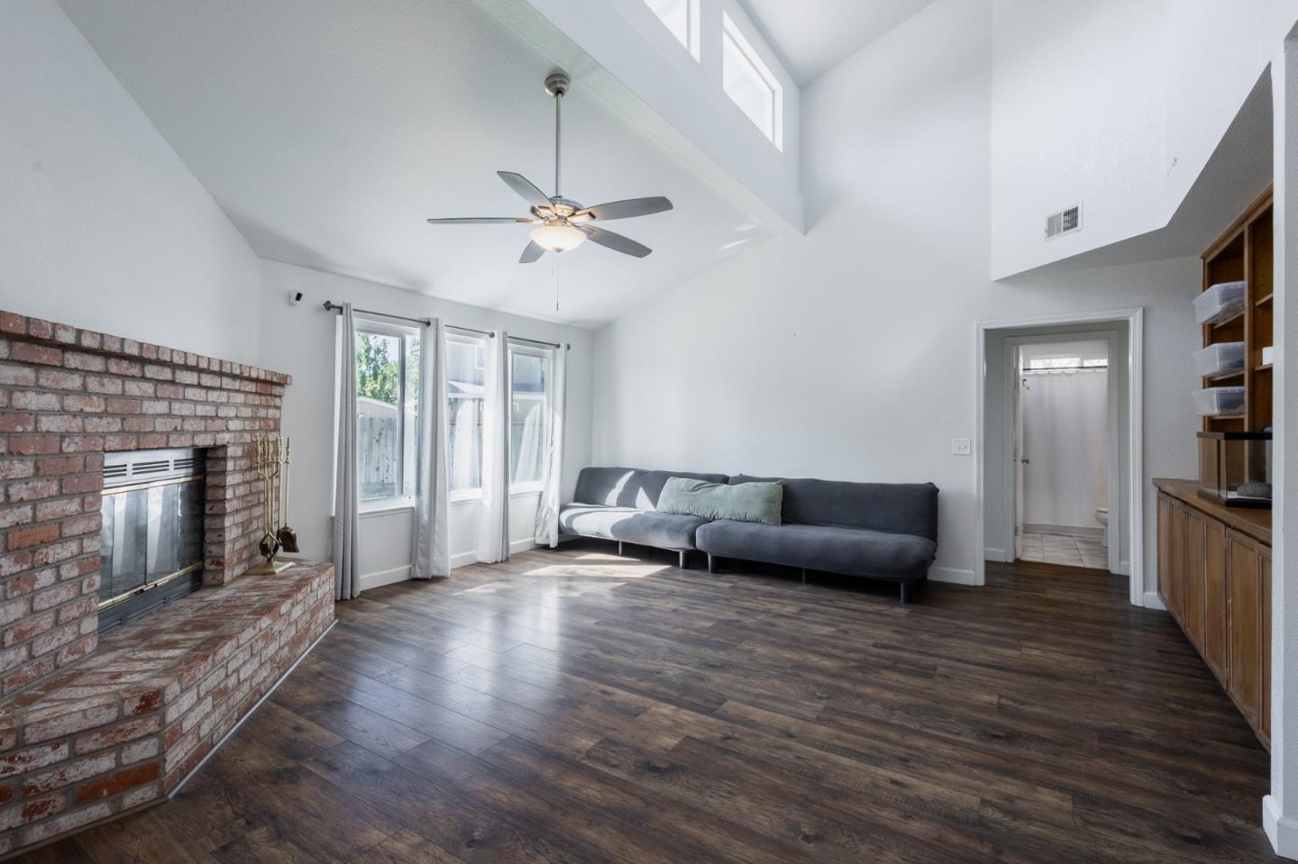 Detail Gallery Image 12 of 17 For 150 Camelback St, Lathrop,  CA 95330 - 4 Beds | 2 Baths