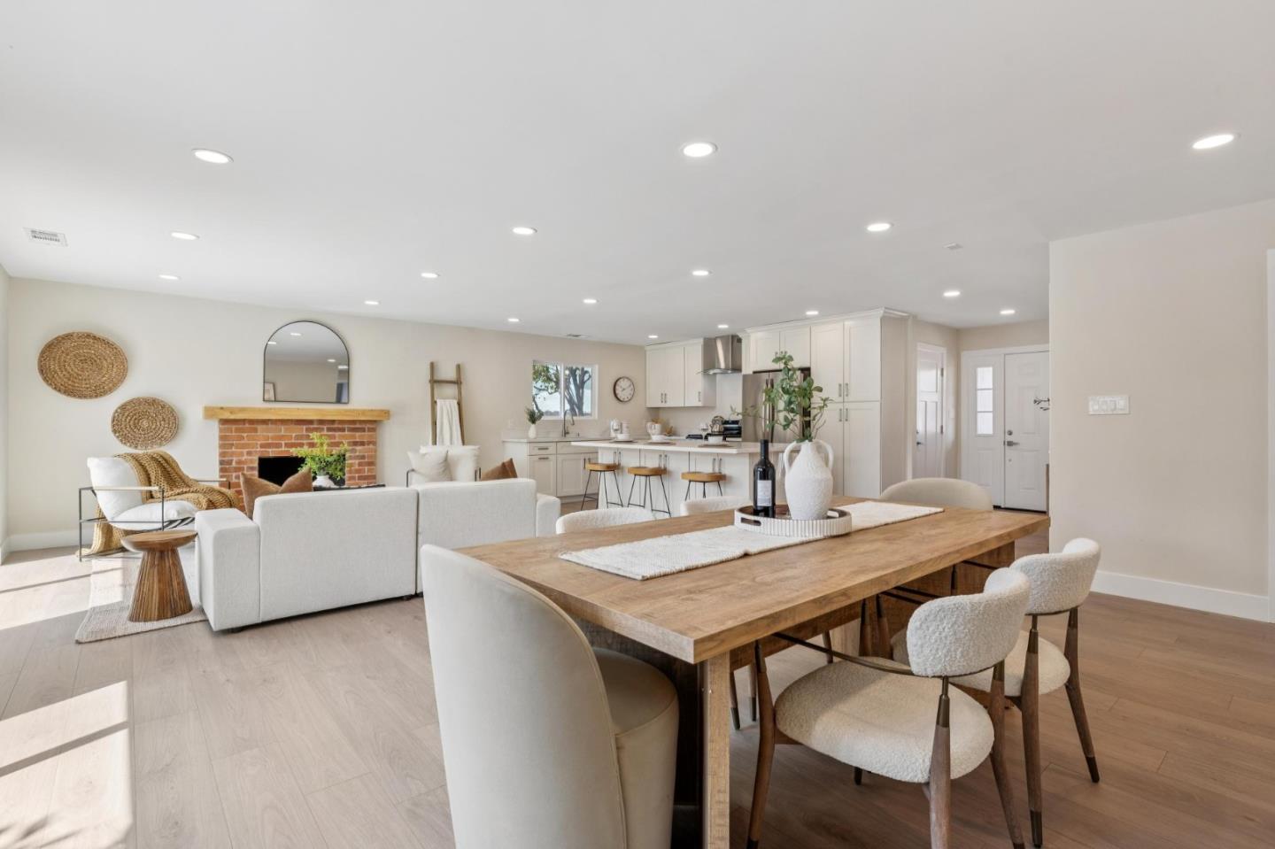 Detail Gallery Image 13 of 26 For 2028 Staats Way, Santa Clara,  CA 95050 - 3 Beds | 2 Baths