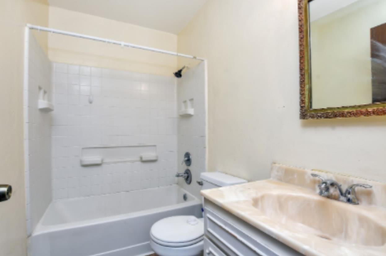 Detail Gallery Image 12 of 27 For 302 Lisa Ct, Stockton,  CA 95210 - 4 Beds | 2 Baths