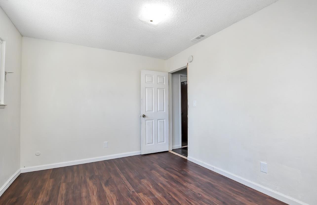 Detail Gallery Image 21 of 27 For 302 Lisa Ct, Stockton,  CA 95210 - 4 Beds | 2 Baths