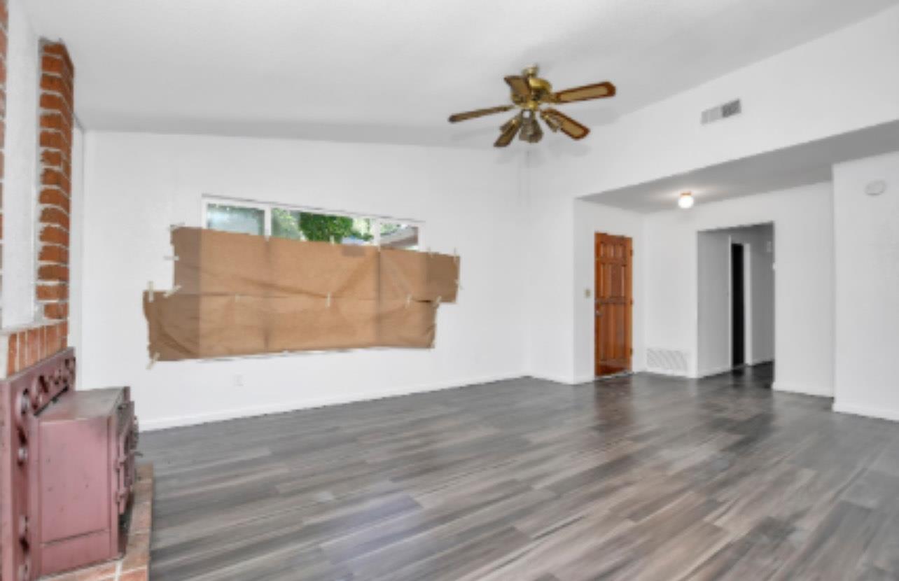 Detail Gallery Image 4 of 27 For 302 Lisa Ct, Stockton,  CA 95210 - 4 Beds | 2 Baths