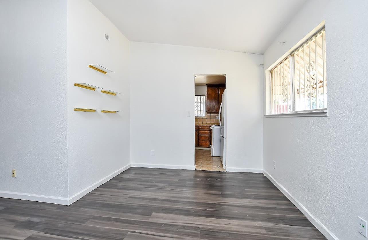 Detail Gallery Image 6 of 27 For 302 Lisa Ct, Stockton,  CA 95210 - 4 Beds | 2 Baths