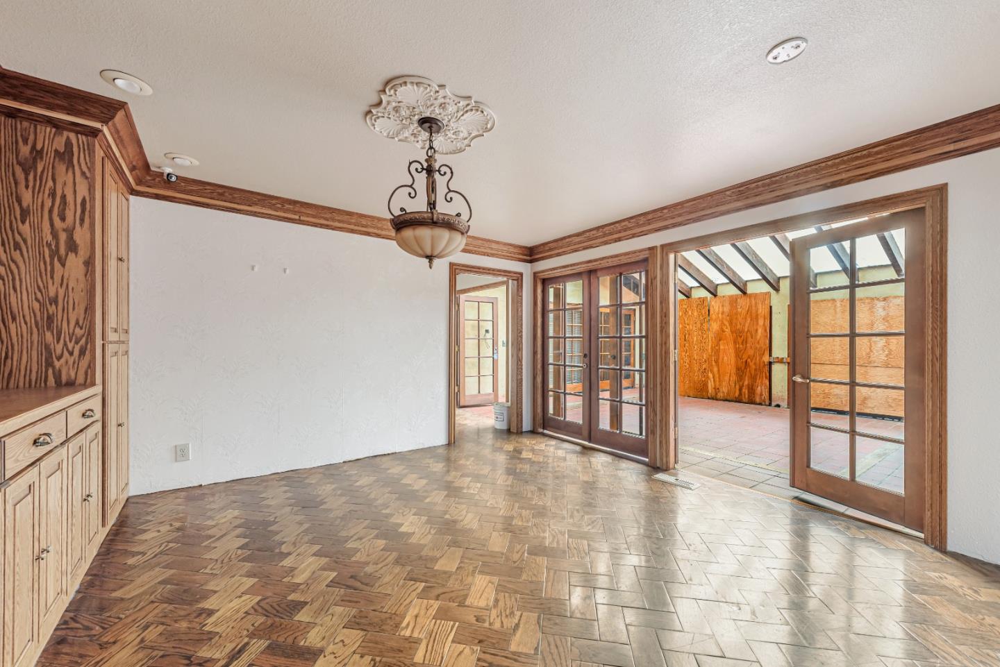Detail Gallery Image 7 of 39 For 1525 Pomeroy Ave, Santa Clara,  CA 95051 - 4 Beds | 2 Baths