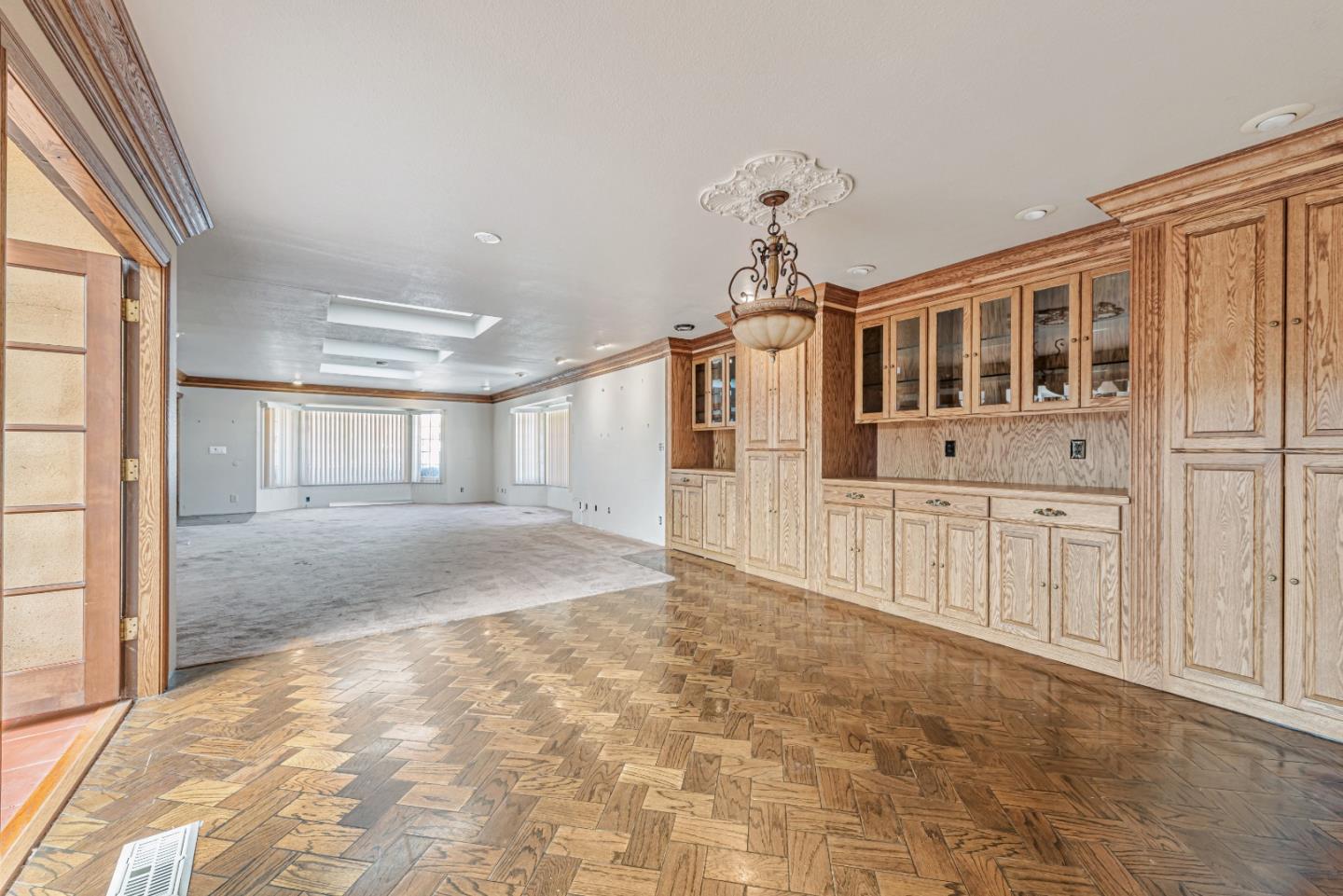 Detail Gallery Image 9 of 39 For 1525 Pomeroy Ave, Santa Clara,  CA 95051 - 4 Beds | 2 Baths