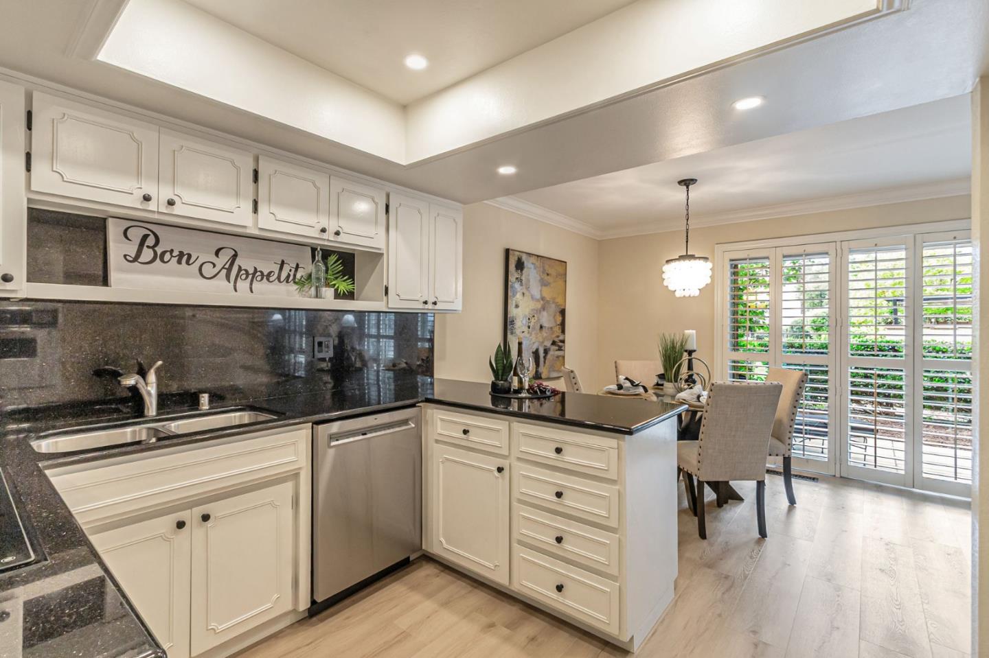 Detail Gallery Image 13 of 44 For 120 Carlton Ave #22,  Los Gatos,  CA 95032 - 3 Beds | 2/1 Baths