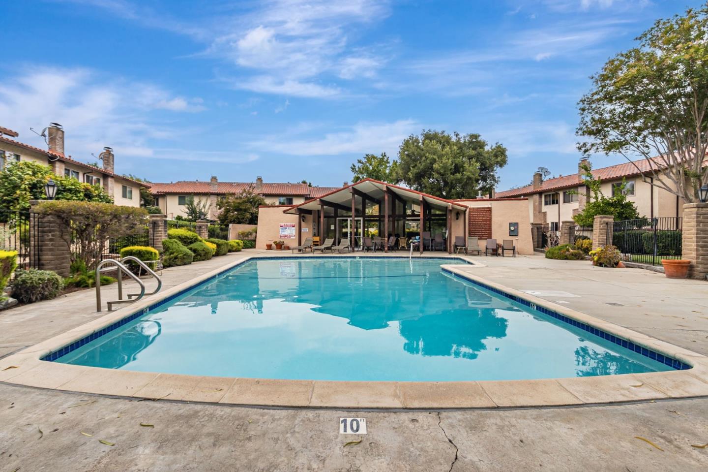 Detail Gallery Image 42 of 44 For 120 Carlton Ave #22,  Los Gatos,  CA 95032 - 3 Beds | 2/1 Baths