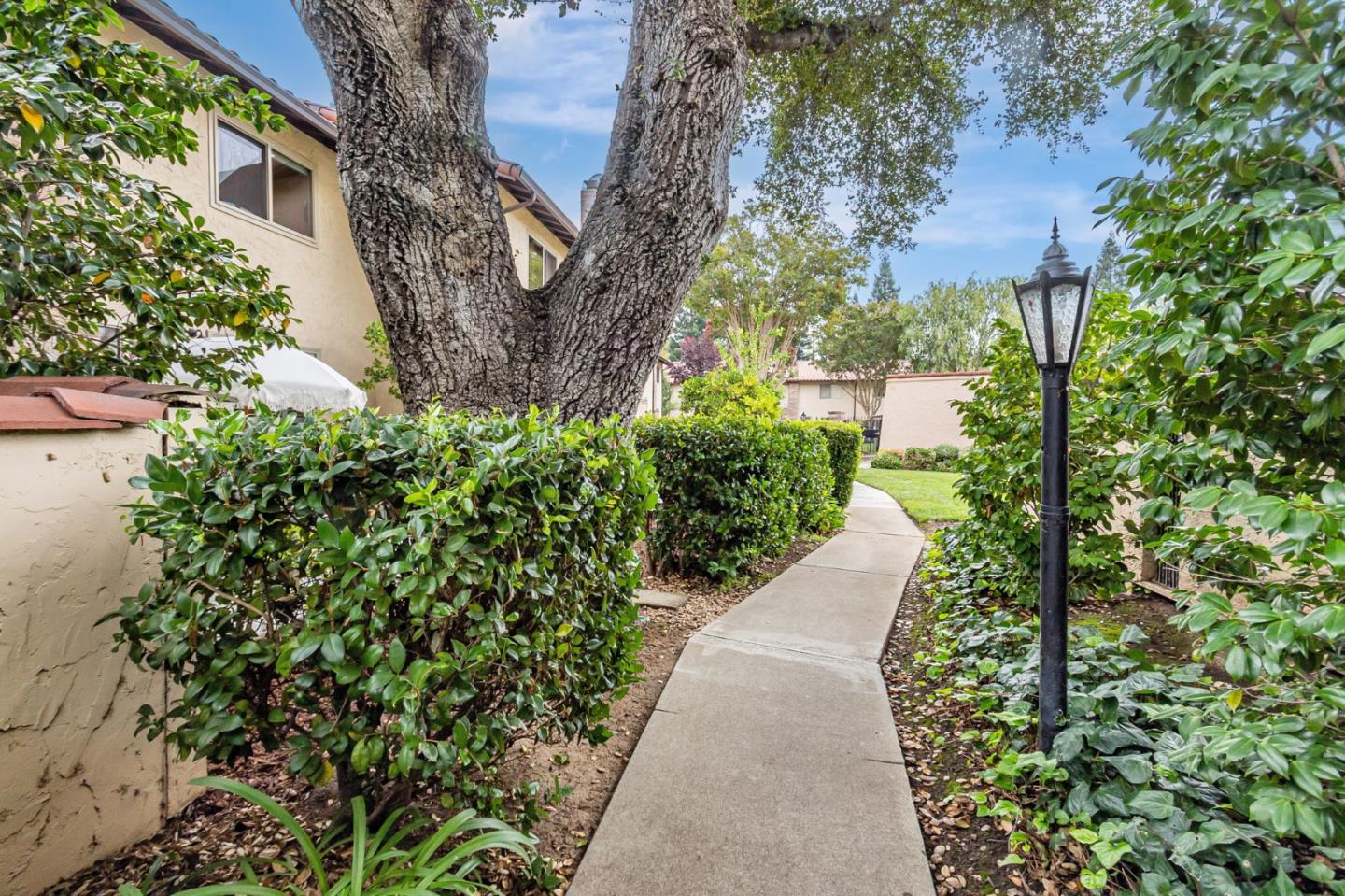 Detail Gallery Image 43 of 44 For 120 Carlton Ave #22,  Los Gatos,  CA 95032 - 3 Beds | 2/1 Baths
