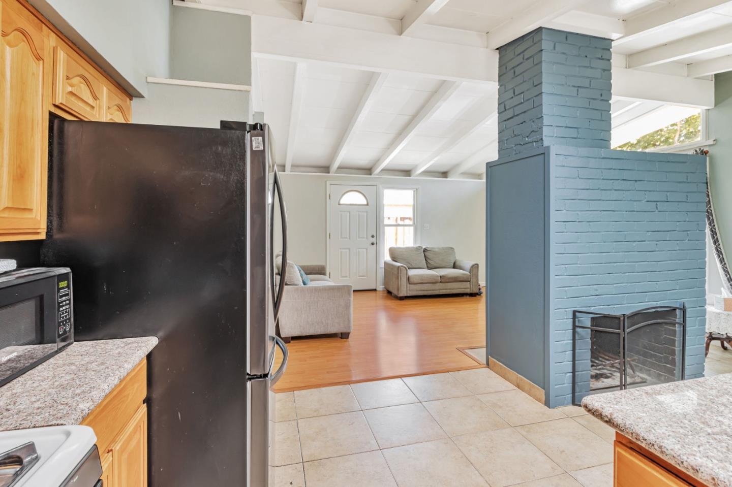 Detail Gallery Image 9 of 22 For 1693 Christopher St, San Jose,  CA 95122 - 5 Beds | 2 Baths