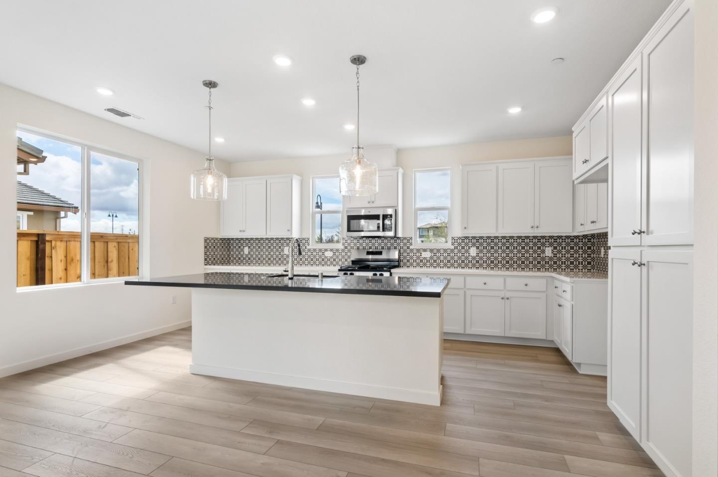 Detail Gallery Image 10 of 23 For 2508 Big Sky Dr, Fairfield,  CA 94533 - 3 Beds | 2/1 Baths