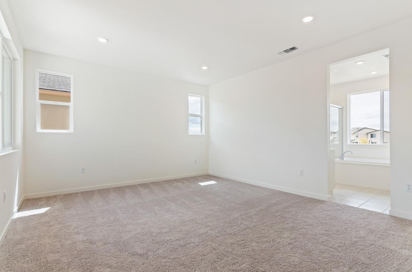Detail Gallery Image 16 of 23 For 2508 Big Sky Dr, Fairfield,  CA 94533 - 3 Beds | 2/1 Baths