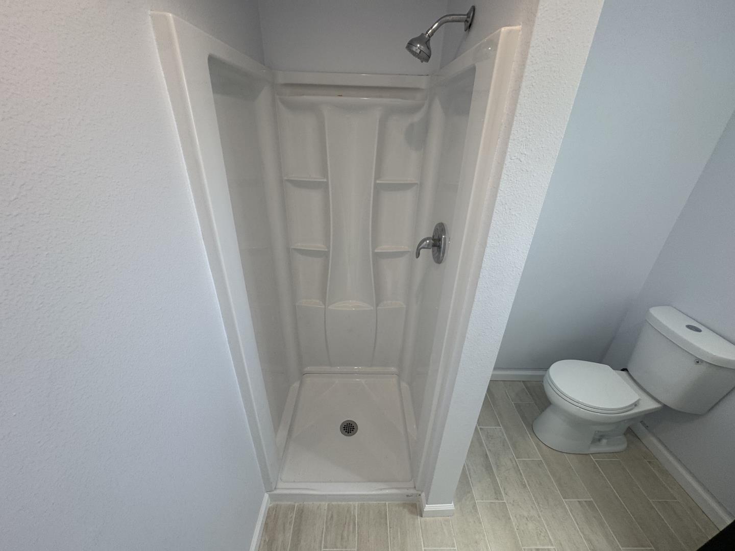 Detail Gallery Image 5 of 13 For 1324 N Main St a,  Salinas,  CA 93906 - 0 Beds | 1 Baths