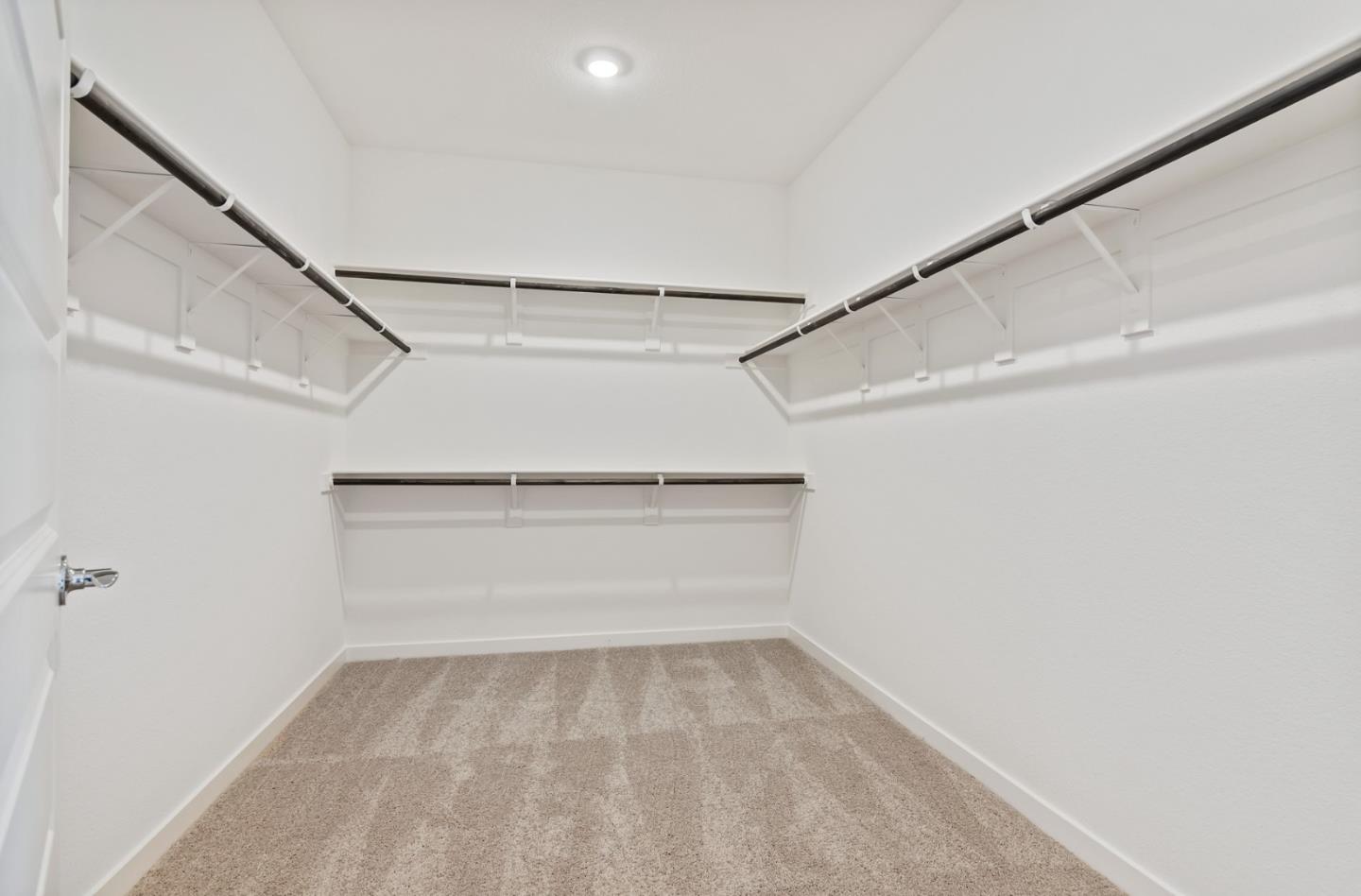 Detail Gallery Image 20 of 23 For 2517 Lake Club Dr, Fairfield,  CA 94533 - 4 Beds | 3/1 Baths