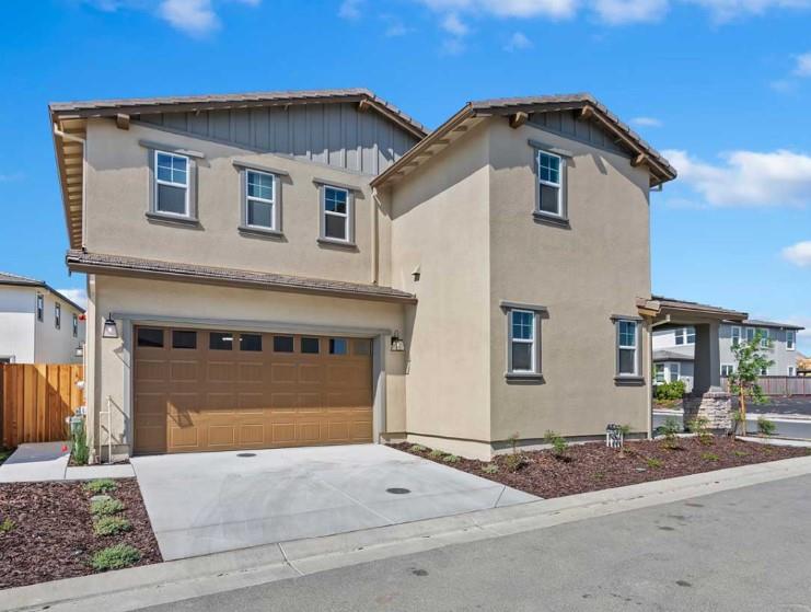 Detail Gallery Image 2 of 13 For 2520 Big Sky Dr, Fairfield,  CA 94533 - 3 Beds | 2/1 Baths