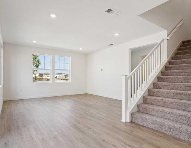 Detail Gallery Image 5 of 13 For 2520 Big Sky Dr, Fairfield,  CA 94533 - 3 Beds | 2/1 Baths