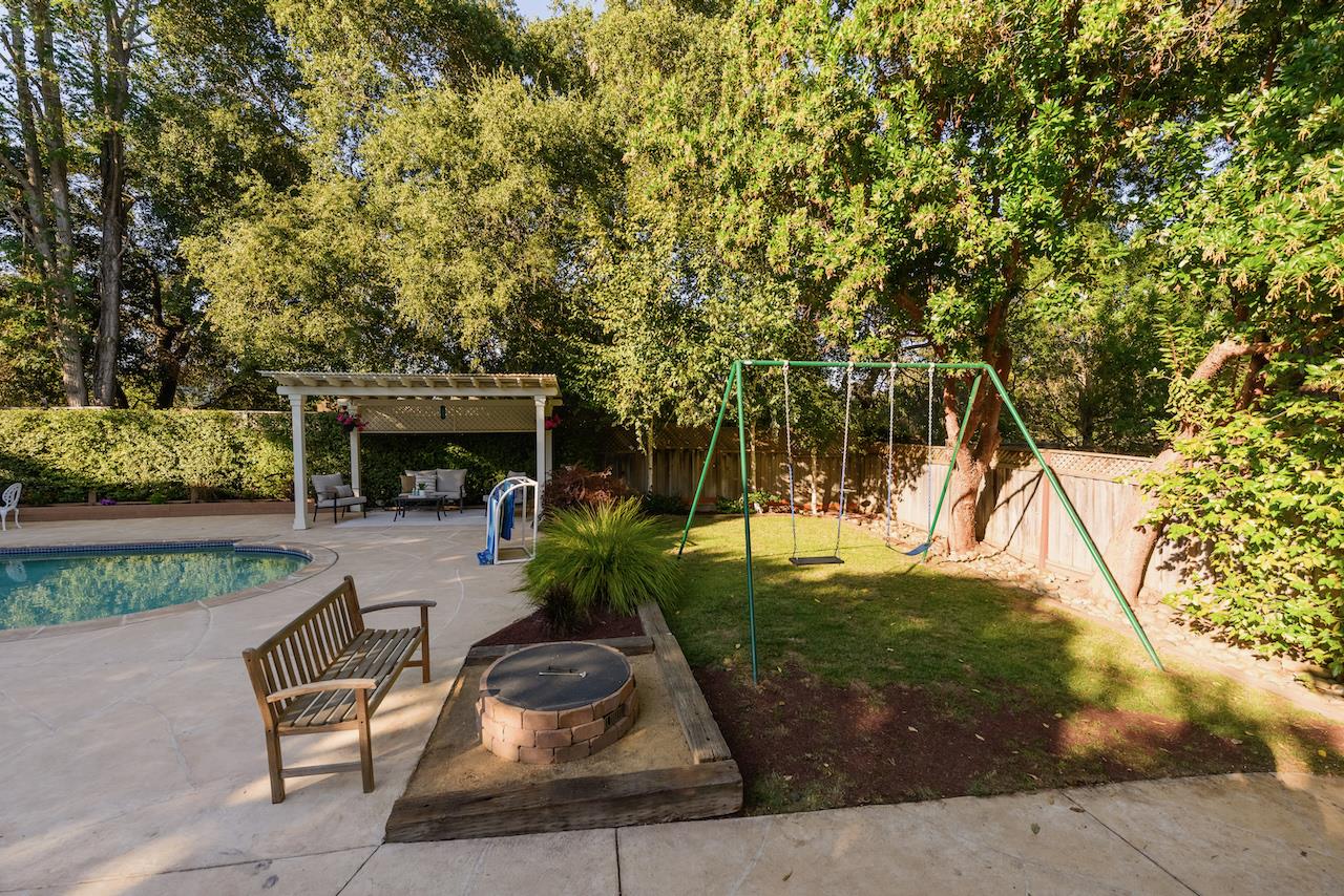 Detail Gallery Image 113 of 130 For 4 Sterling Ln, Scotts Valley,  CA 95066 - 4 Beds | 3/1 Baths