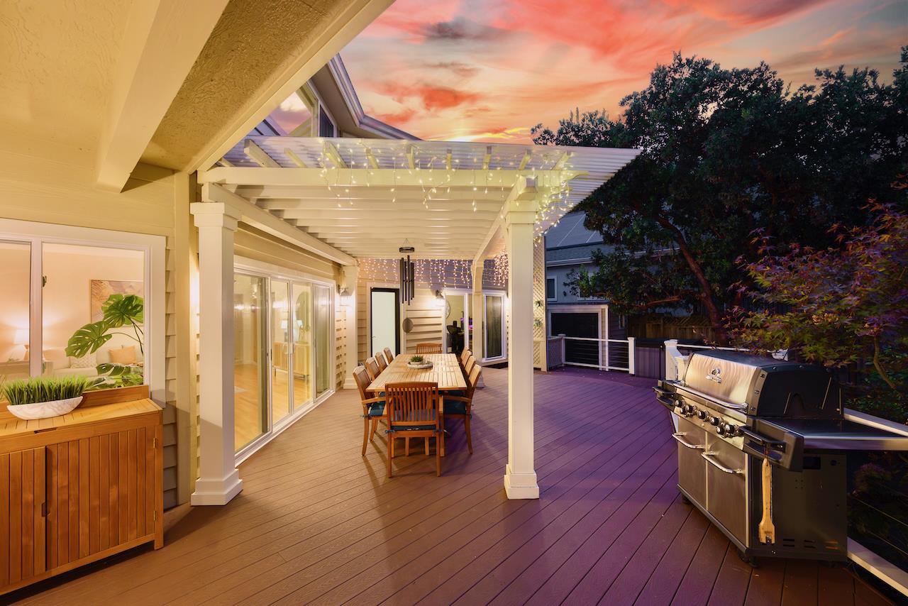 Detail Gallery Image 4 of 130 For 4 Sterling Ln, Scotts Valley,  CA 95066 - 4 Beds | 3/1 Baths