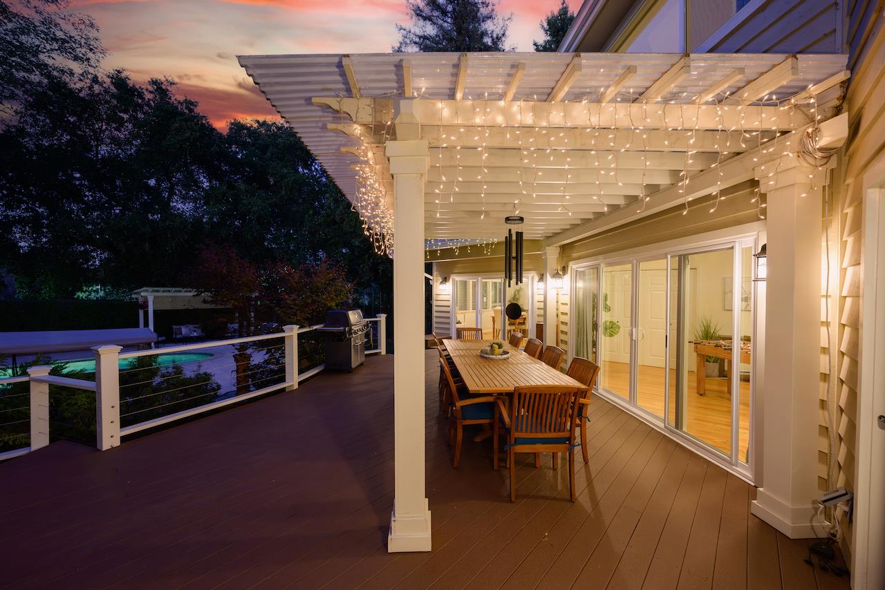 Detail Gallery Image 5 of 130 For 4 Sterling Ln, Scotts Valley,  CA 95066 - 4 Beds | 3/1 Baths