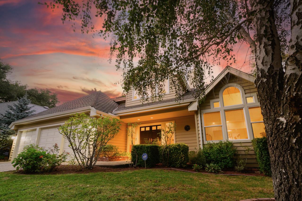 Detail Gallery Image 7 of 130 For 4 Sterling Ln, Scotts Valley,  CA 95066 - 4 Beds | 3/1 Baths